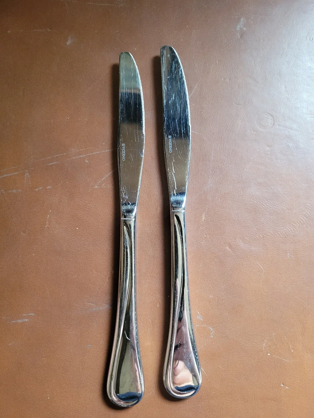 Oneida Stainless FLIGHT / RELIANCE Dinner Knives - Set of 2
